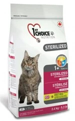 Сухий суперпреміум корм для кастрованих котів та стерилізованих кішок 1st Choice Sterilized Chicken курка 2.4 кг