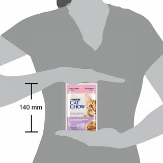 Упаковка влажного корма для кошек с чувствительным пищеварением Purina Cat Chow кусочки в подливе с лососем и цуккини 85 г x 26 шт.