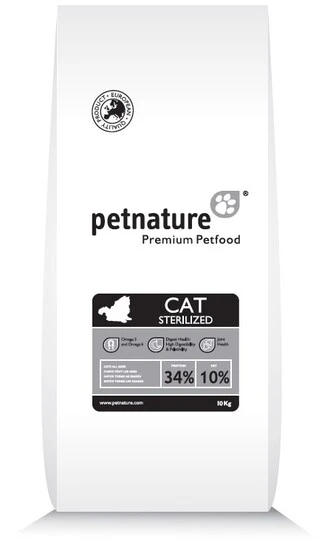 Збалансований повнораціонний сухий корм PetNature для стерилізованих котів 10 кг